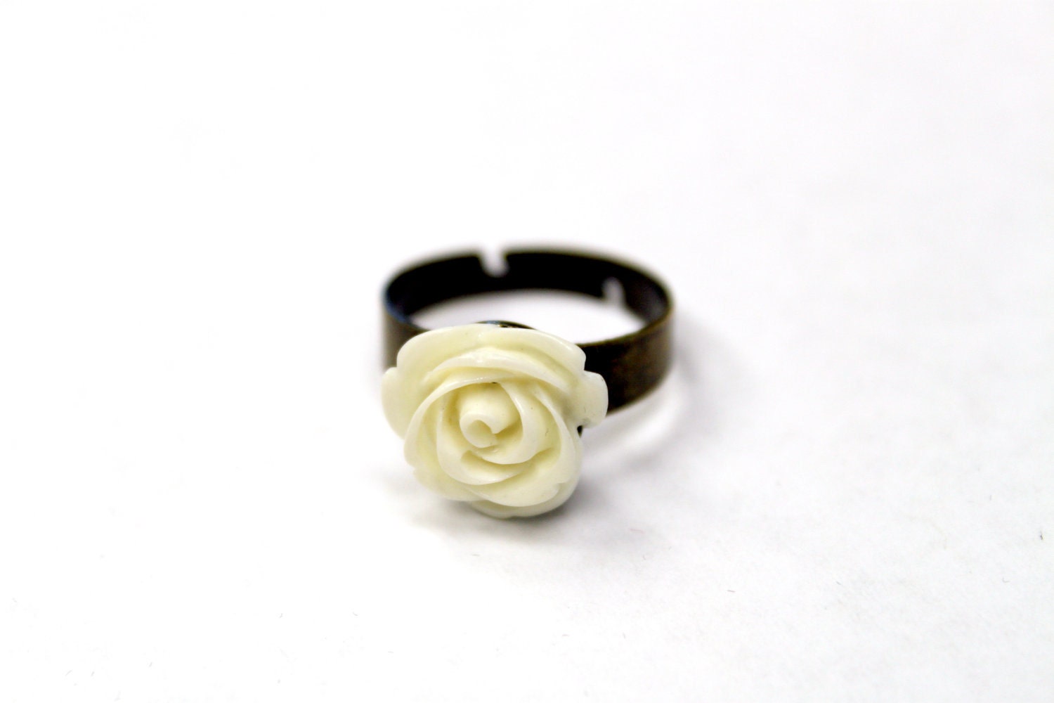 Rose Ring - Cream