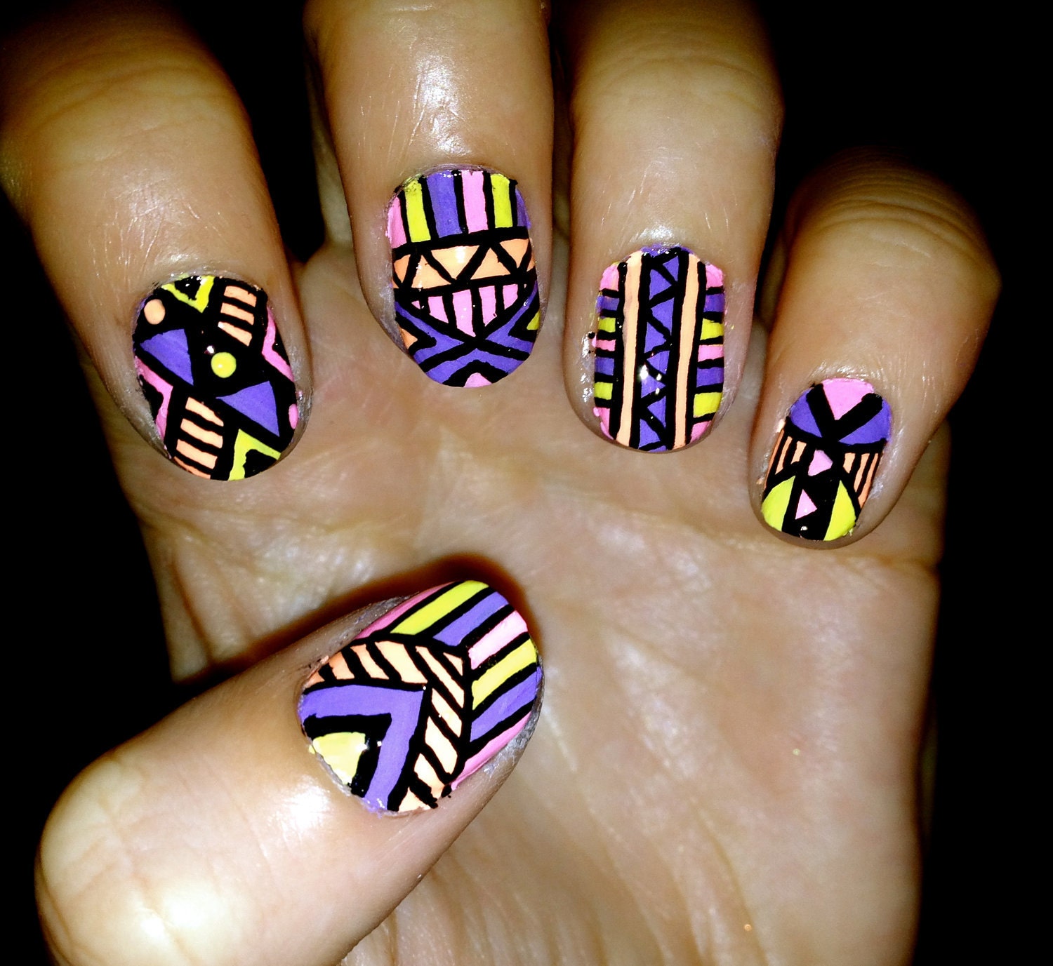 Vibrant Aztec/Tribal Fake Nails