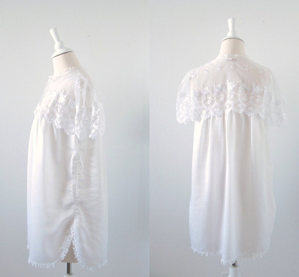 On Reserve Vintage Babydoll Nightgown - White Lace Honeymoon Lingerie - 1960s Size Small