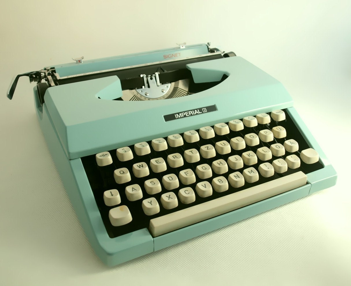 Vintage manual typewriter turquoise / aqua blue - Imperial