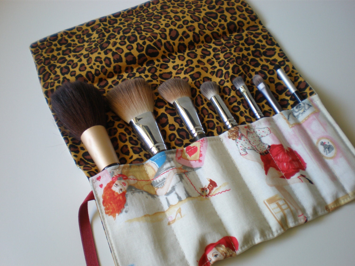 Pin up leopard print make up brush roll