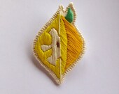 Lemon yellow brooch embroidered slice of lemon