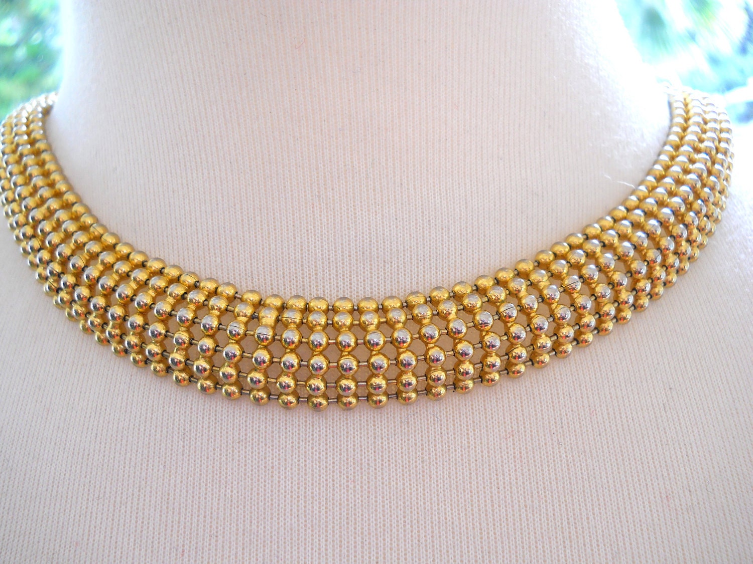 Vintage Anne Klein gold tone metal necklace