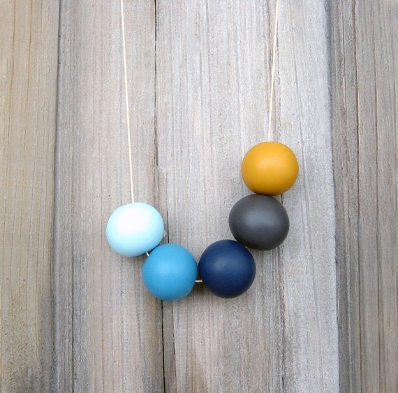 Handmade  round beads Necklace