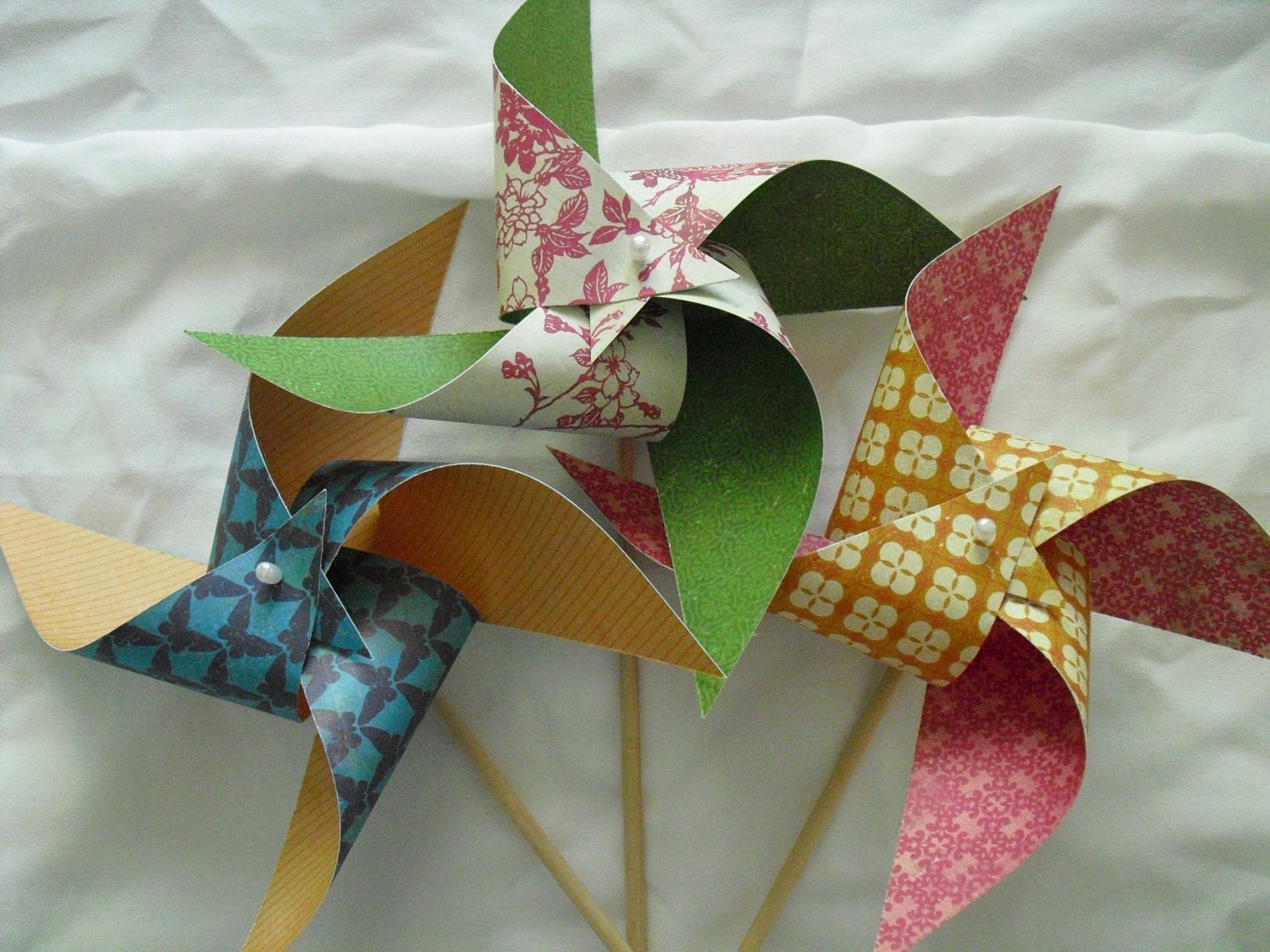 6 Large Spinning Pinwheels- Butterflys and Birds in Pink, Orange, Green, and Blue