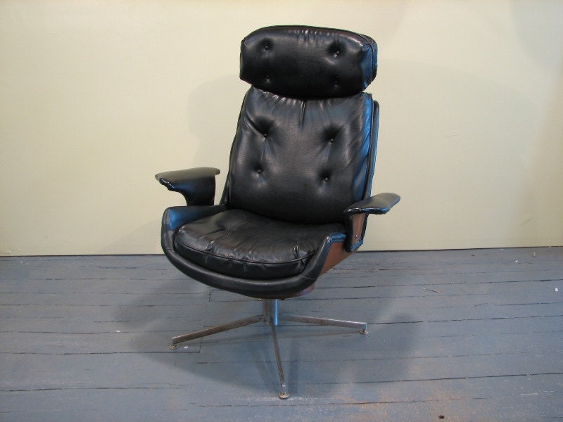 SALE SALE SALE Mid Century Modern Plycraft style lounge office chair