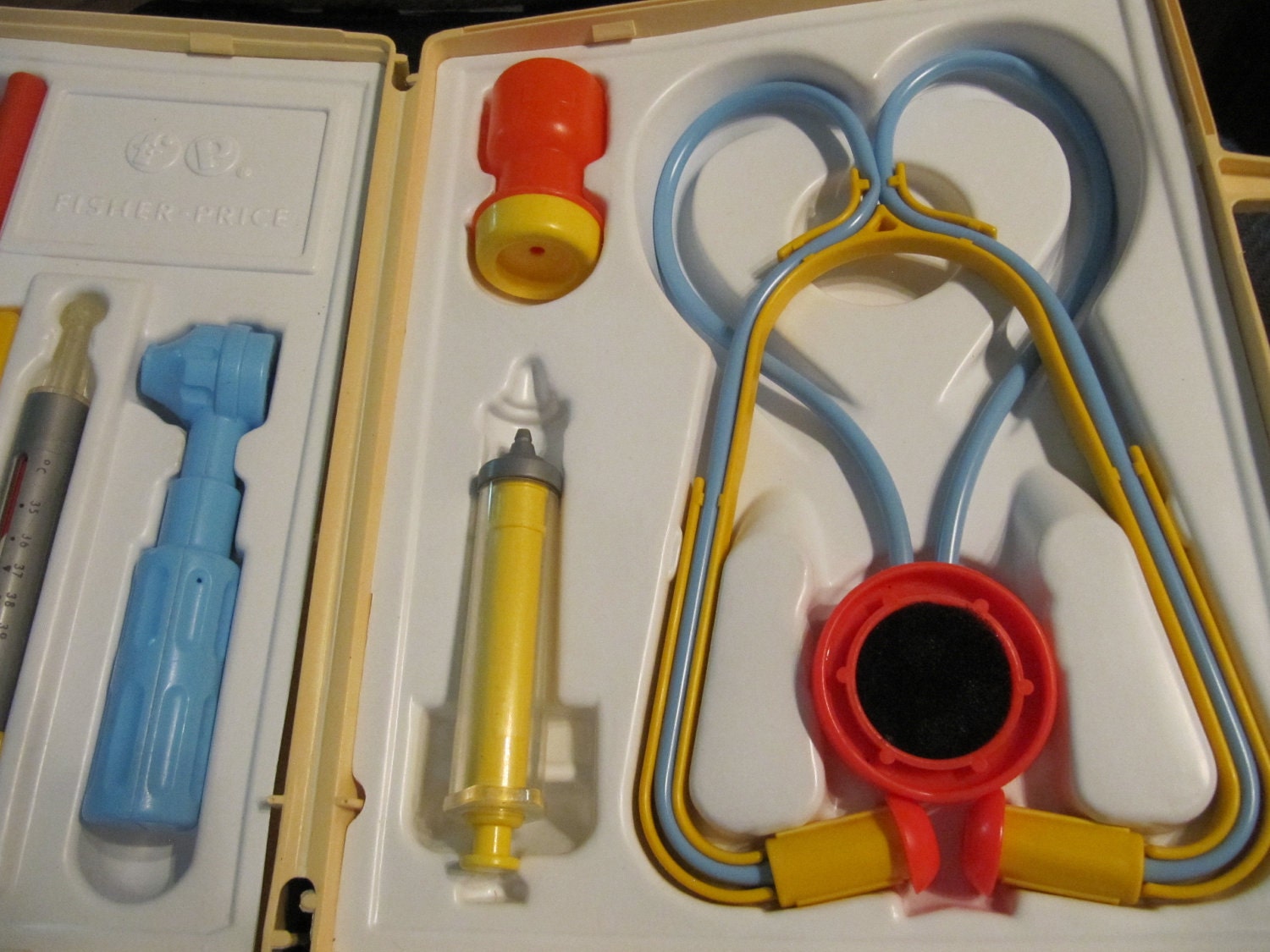 Medical Kit Fisher Price Vintage