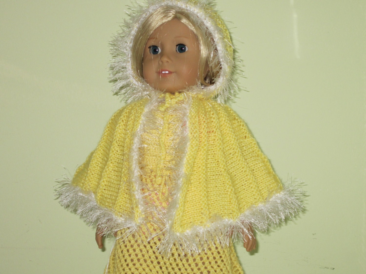 Knitted American girl doll cape...clothing our generation 18 inches(46 sm)...Toddler girl doll