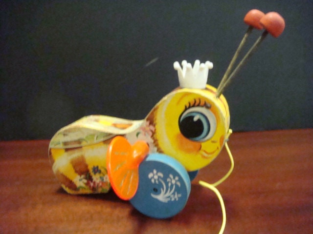 Fisher Price Queen Buzzy Bee No 444 - Free Shipping - CobwebConsignment