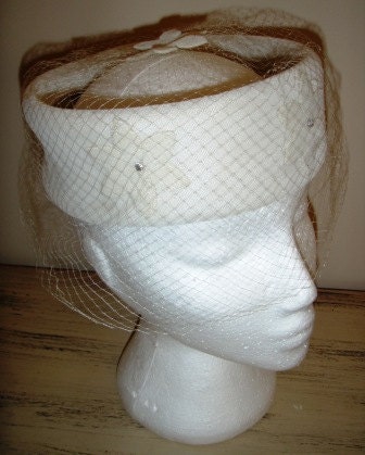 vintage hats  ... CREAM felt flowered PILL BOX classic netted veil oh so lovely Vintage ...