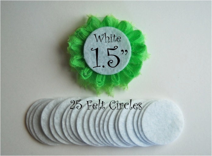 NEW - 25 White Felt Circles - 1.5"