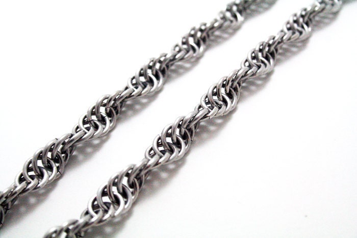Chainmaille Necklace: Bright Aluminum in Spiral