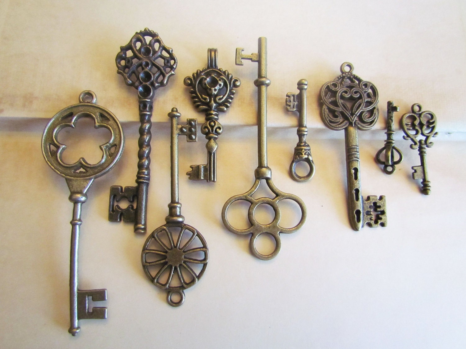 Antique Bronze Keys Charms Assorted 13-69 mm 6pcs - Ships IMMEDIATELY from California - BC175