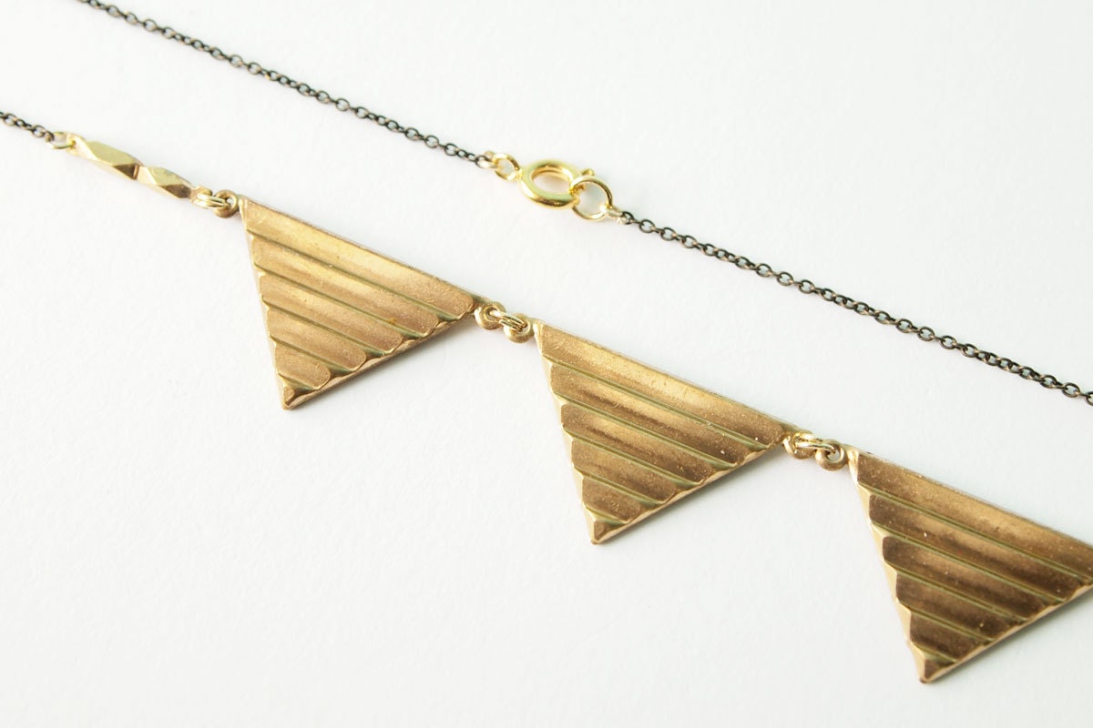 Geometric Necklace : Brass Triangle Buntings
