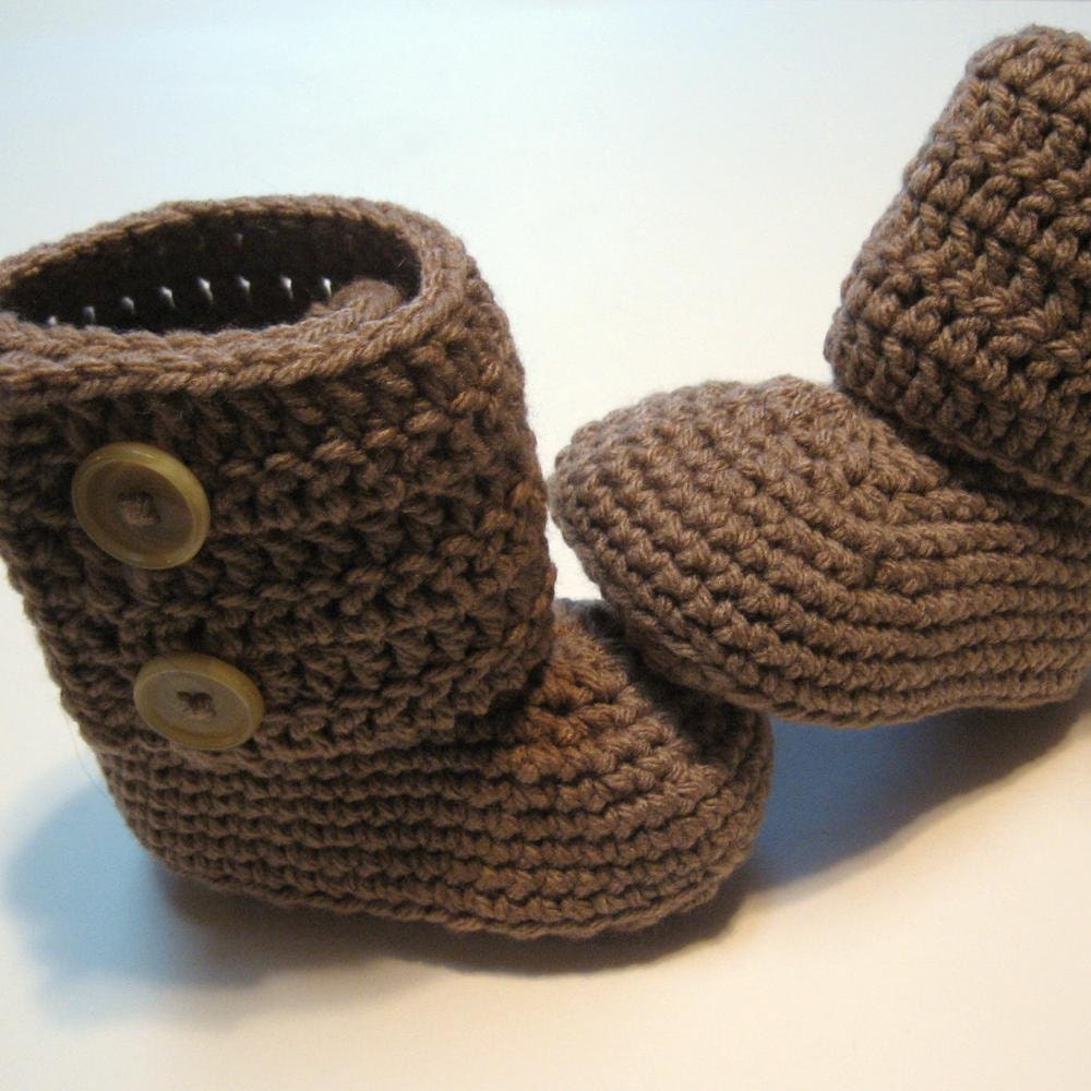 Crochet baby booties.  Ankle boots.  6 to 12 month, 12 month, 18 month, 24 month.  Made to order.  Medium Brown.