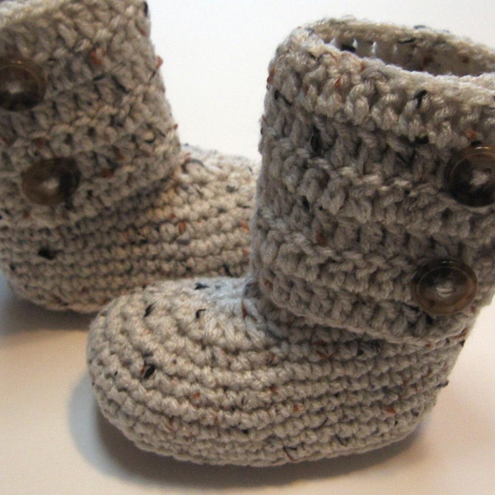 Crochet infant and toddler ankle boots.  Made to order.  6 to 12 months, 12 months, 18 months, 24 months.