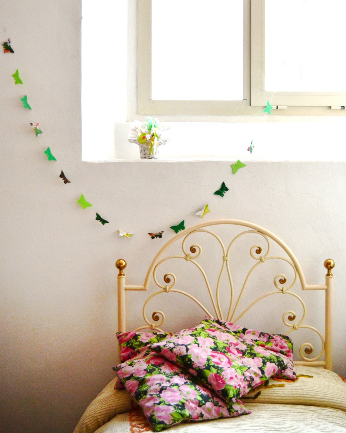 Green paper butterflies garland - wall decor
