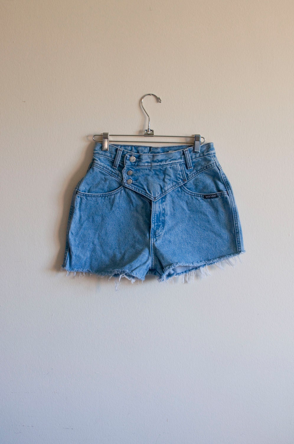 HALF OFF- 1980s MED light blue cut denim cut off shorts