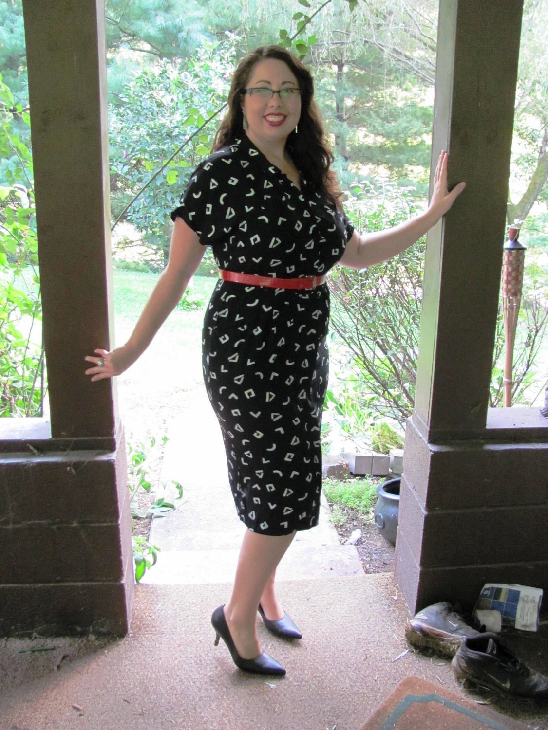 Retro Wiggle Dress// Size 10 Black and White Dress// Ikat Print Dress