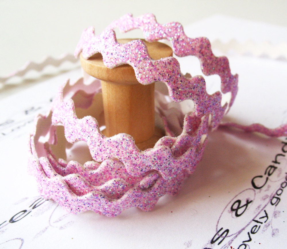 5yd lilac Glitter Ric Rac Trim -1/4" width