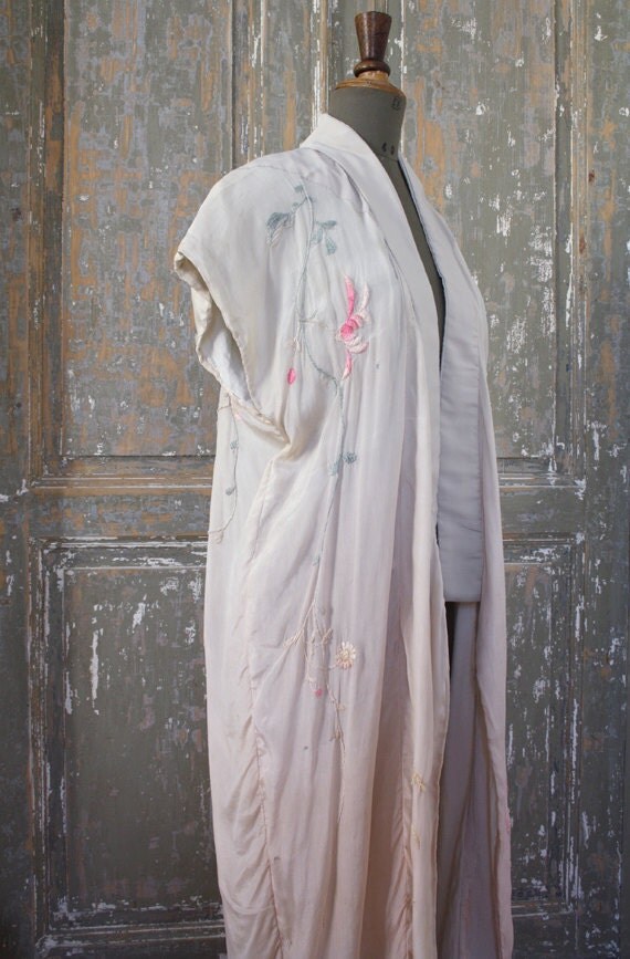 F L o R A,  1900s JAPONISME-LIBERTY handmade silk dressing gown