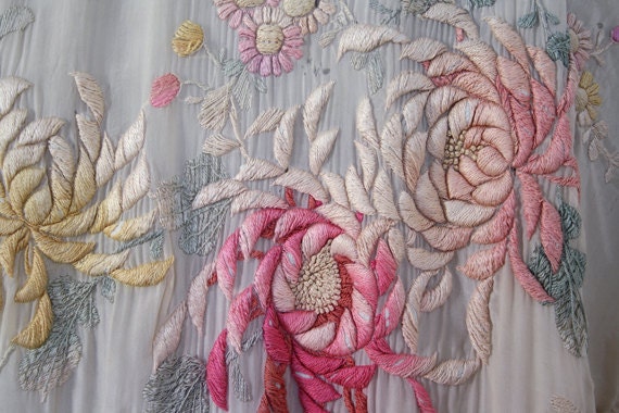 F L o R A,  1900s JAPONISME-LIBERTY handmade silk dressing gown