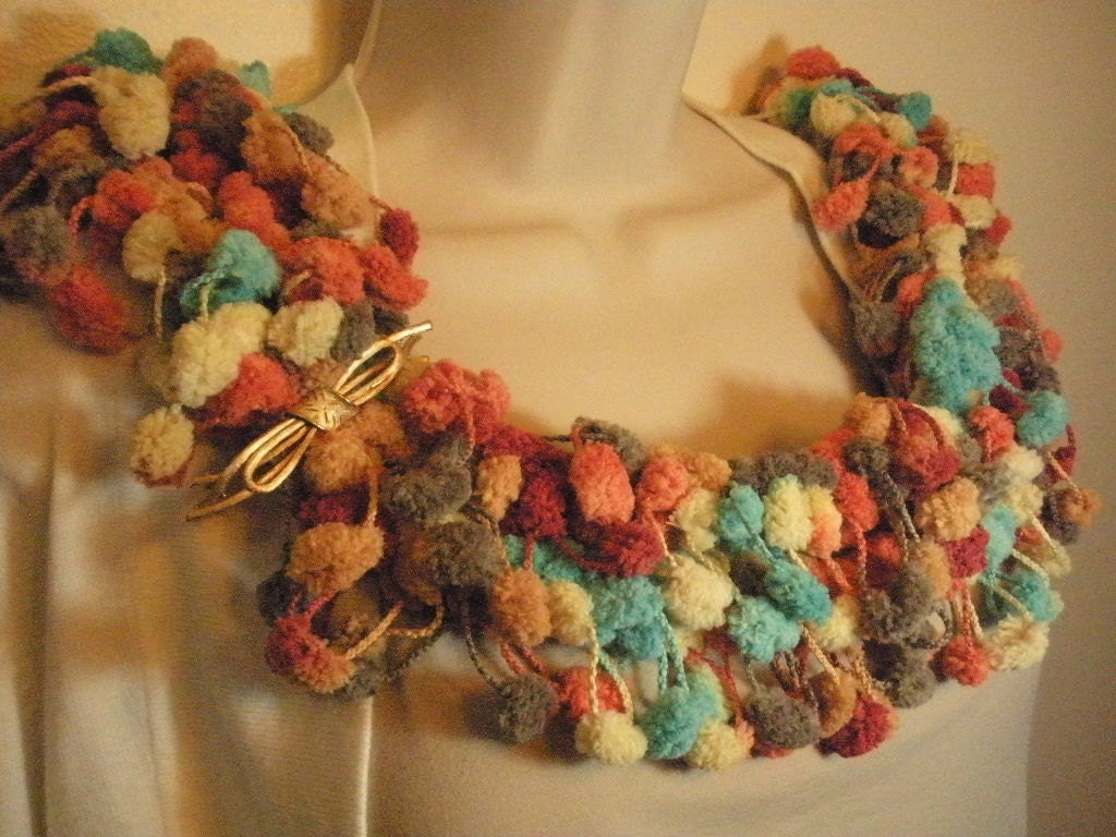 Autumn Fashion Pom Pom Scarf Multicolor