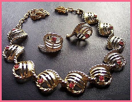 Vintage Necklace & Earring Demi Set Pink Rhinestone Gold Metal Mid Century VG