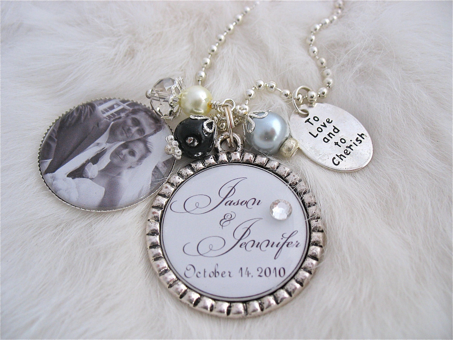 Personalized Wedding jewelry Color Photo Pendant, Anniversary Gift Bottle cap Necklace Keychain Bridal Jewelry Mother of Bride Wedding Gift