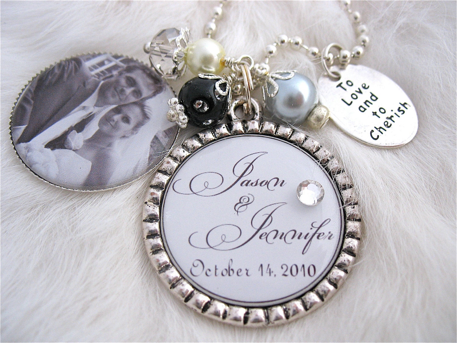 Personalized Wedding jewelry Color Photo Pendant, Anniversary Gift Bottle cap Necklace Keychain Bridal Jewelry Mother of Bride Wedding Gift
