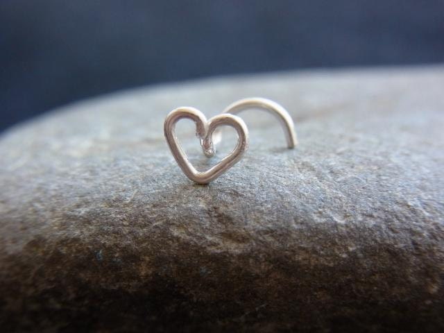 Love Heart silver nose screw