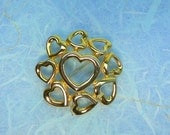 Heart Wreath Brooch Goldtone Valentines day Gift