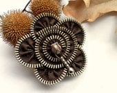 Flower Brooch , Zipper Pin. Approx 2,6 in/ 6,5 cm. brown-eco friendly,, YKK Zipperrecycled jewelry