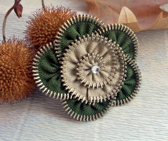 Flower Brooch pastel green and pastel brown, Zipper Pin. Approx 2,8 in/ 7 cm.- eco friendly,Recycle jewelry
