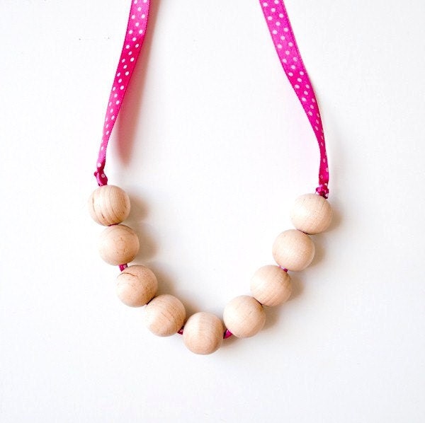 SALE 30%-Nursing Necklace/Teething Necklace-Wooden Necklace-Fuchsia-Spring fashion