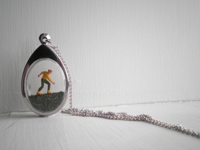 Skater Girl - Miniature Diorama Necklace
