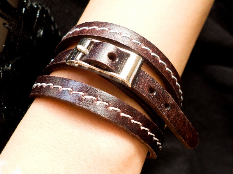 3 Circles Classic and Chic Brown Leather Wrap Bracelet With Buckle