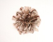 Felted flower brooch - large natural white brown beige flower pin - floral jewelry - felt flower - bridal accessories - eco mothers day - AgnesFelt Felted flower brooch - large natural white brown beige flower pin - floral jewelry - felt flower - bridal accessories - eco mothers day - AgnesFelt