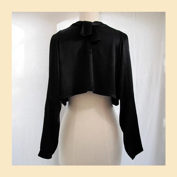 Vintage 1940s blouse in black satin with scarf neck and buttoned wrists