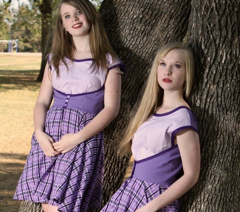Retro 1952 Wrap Dress in Lavender, Purple and Purple Plaid Size Small