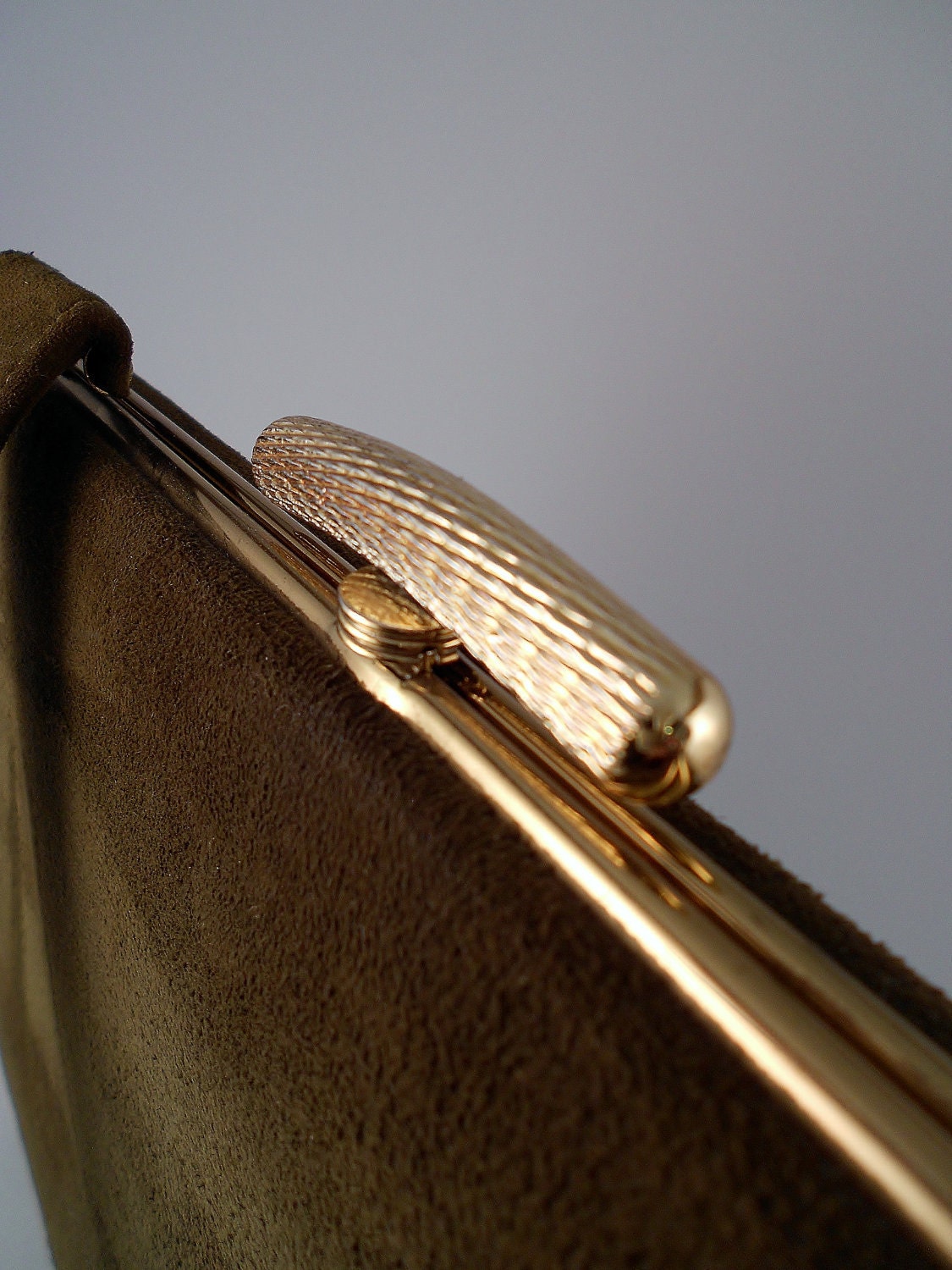 Vintage Olive Handbag - Vintage Bag with Gold Clasp