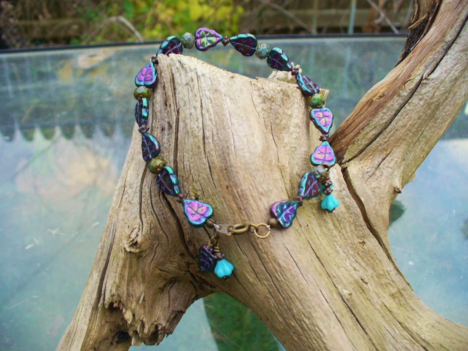 Purple luster glass leaf dangle bracelet