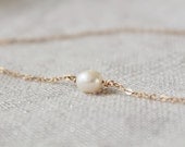 Freshwater pearl necklace - single white pearl choker - delicate gold filled chain - modern minimalist fildee jewelry