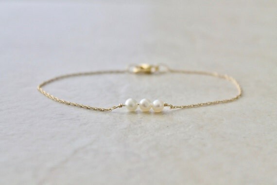 Trio - Delicate Pearl Bracelet - Gold Chain Three Freshwater White Pearls - Minimalist Feminine Dainty