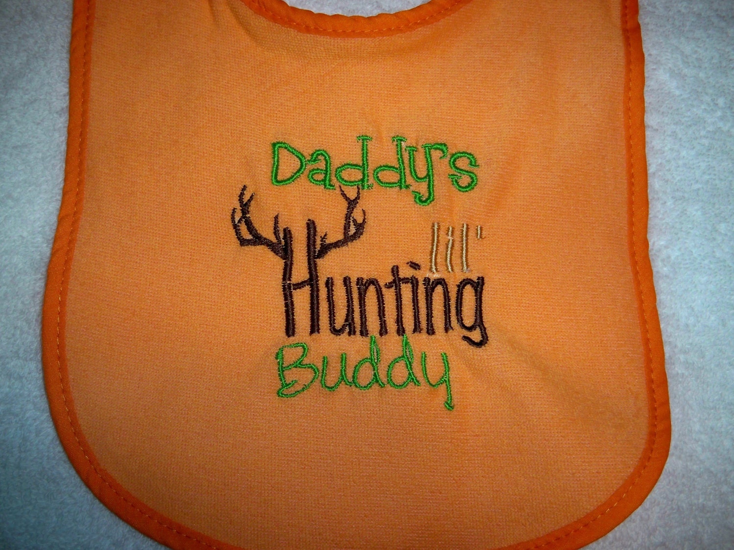 Camo Burp Cloth & Bib Set "Daddy's New Huntin Buddy" With Deer Horns Perfect for the Little Hunter - Baby Boy Camo Gift Set