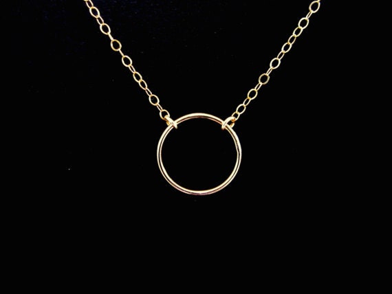 dainty gold necklace