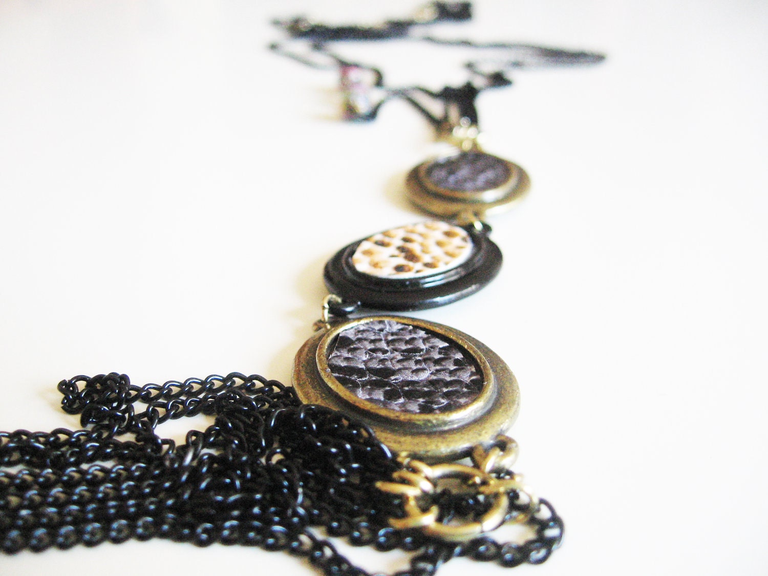Snakeskin pattern pendant necklace- chain necklace- fringe chain necklace- snake pattern- high fashion - selenedream