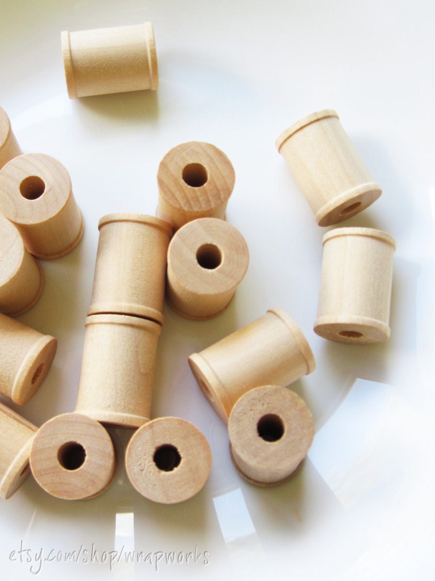 250 Wooden Spools 1 x 3/4 inch , Wood Bobbin for Crafting, Twine, Thread, Sewing or Decor