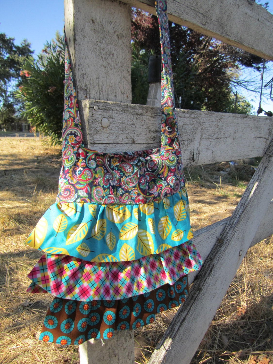 paisley ruffled purse with long strap 002