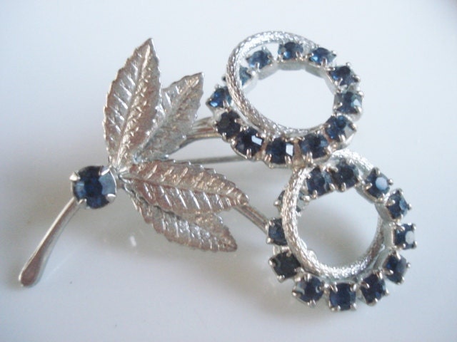 Vintage Brooch Circles of Sapphire Blue Rhinestones on Silver